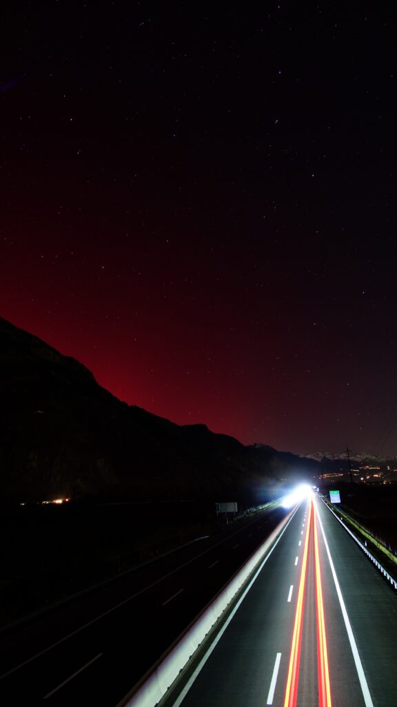 Aurores boréales de novembre 2025 à Fully en Valais.